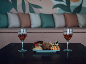 Отель Yediburunlar Lighthouse Boutique & Restaurant