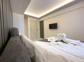 Отель Bed&Breakfast Marina Lora