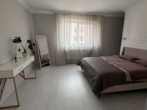 Квартира Просторная Недалеко от Центра с Парковкой