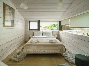 Частный дом коттедж семейный три тома  у Финского залива