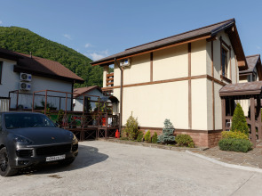 Частный Дом напротив казино с личной парковкой