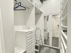 Апартаменты 4-комнатные HomeApart Свердлова, 26