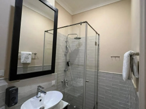 Отель Madison Ave