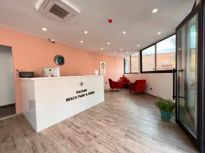 Отель Kalkan Beach Park