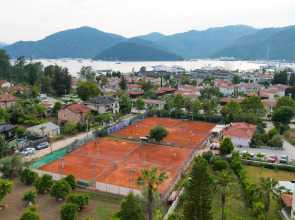 Отель Vira Apart