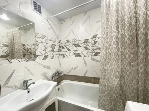 Квартира на улице Братьев Жабровых 3