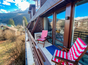 Студия с террасой с панорамным видом на горы