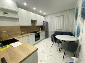 Апартаменты Семейные трехкомнатные на Свердлова