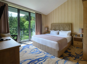 Aurora Resort Tsaghkadzor, By One