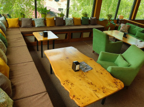 Отель Маданур