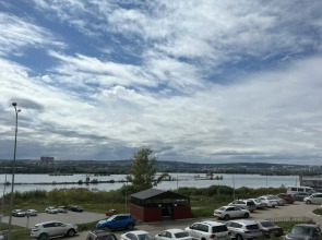 Апартаменты Двухкомнатная квартира на Верхней Набережной 165/1