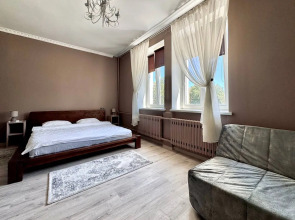 Апартаменты Шикарная уютная Трешка возле Площадь Победы