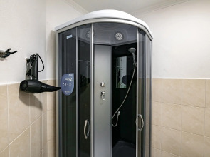 Апартаменты Трехкомнатные в самом центре города на Фокина 19