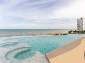 Отель Bayphere Hotel Pattaya