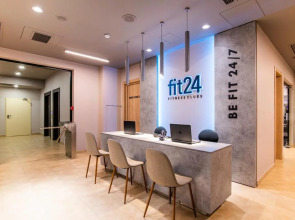 Отель Ramada and Suites by Wyndham Yerevan