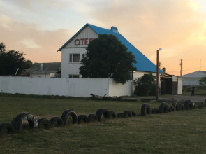 Belyij Dom Na Trasse M4 Don Hotel	