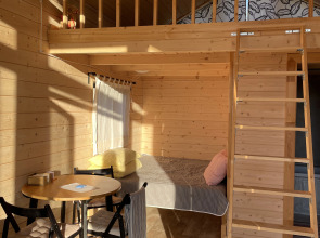 Дом Уютный домик у Игоры, белый