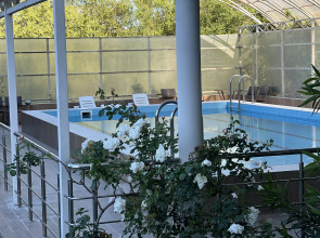 Отель Кристал