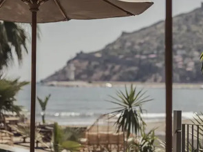 En Vie Beach Boutique Hotel