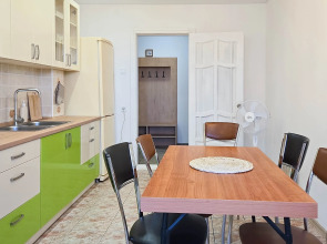 Апартаменты двухкомнатные в центре Сеть ЙоХоум