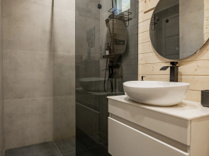 Частный Дом на Границе с Лесом