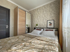 Двухкомнатные Апартаменты Люкс  на 9 человек в курортной зоне Ессентуков