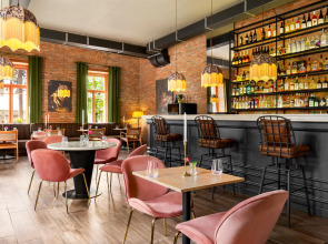 Отель Ramada By Wyndham Tbilisi Old City