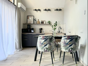 Частный Дом Барнхаус №2 на 10 гостей, с дровяной баней и горячим чаном