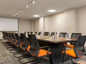 Отель Ramada By Wyndham Tbilisi Old City