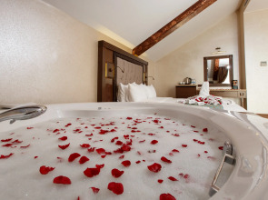 Курортный отель Sera Lake Resort