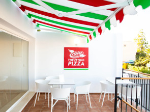 Курортный отель Ramada Hotel & Suites by Wyndham Costa del Sol