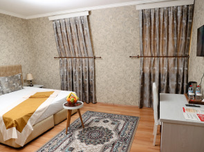 Отель  Неми