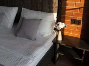 Отель ESENIN-LocuS