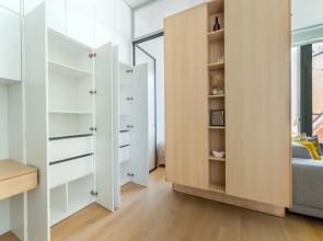 Уютная студия с видом на башни