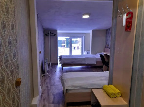 Хостел на Новособорной