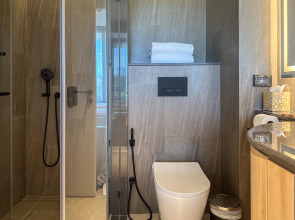 Отель La Green Hotel & Residence Пхукет