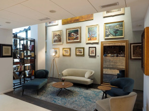 Отель Envoy Belgrade