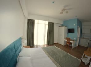 Отель Черноморский