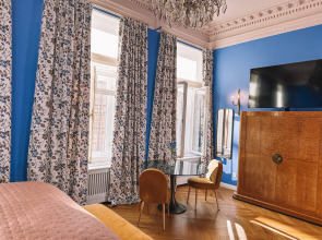 Апартаменты Эксклюзивная квартира Уголок Парижа