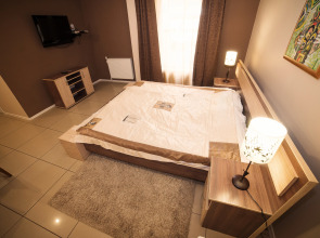 Отель Jam Trusakvets