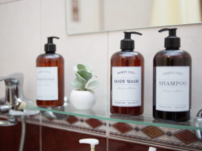 Апартаменты Сирень на главной улице с видом на Драмтеатр