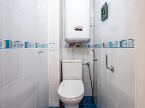 Апартаменты на Моисеенко 4