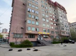 Апартаменты просторные двухкомнатные в центре Бишкека