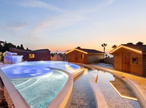 Royal Teos Thermal Resort Clinic & Spa (Halal Hotel)