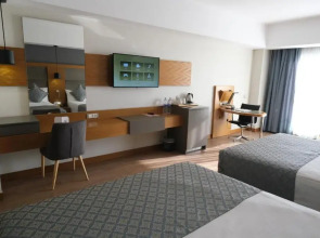 Liberty Kuşadası Resort - All inclusive