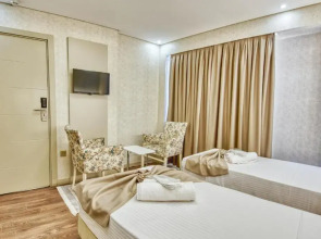 Отель Flori̇na