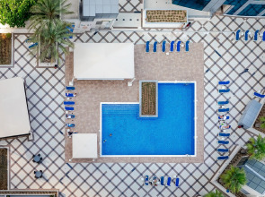 Апартаменты Welcome Home in Bay Central Tower