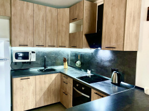 Квартира Двухкомнатная на Сосновой 5/1