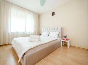 Трехкомнатные апартаменты GALLERY Minsk на Мельникайте с балконом