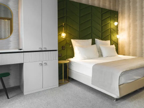 Отель Лесники